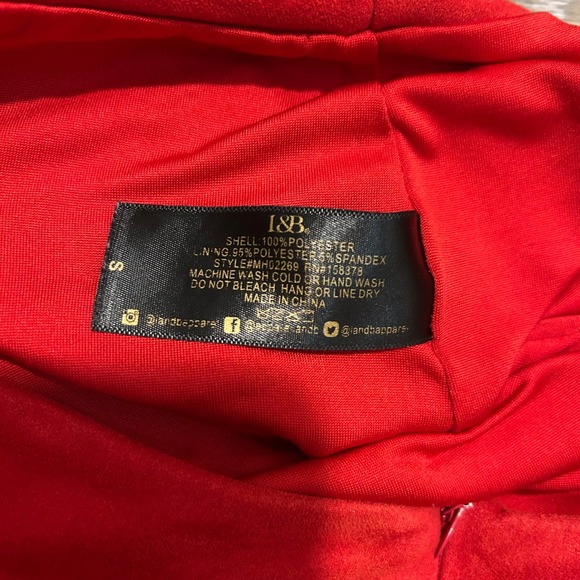 L&B Lucky & Blessed Red Embroidered Floral Mini Skirt Size S - Picture 5 of 5